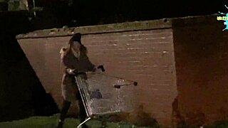 MATURE SLUT IN HER NATURAL HABITAT FUCKING HARD!