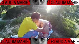 La Gorda Se Mete Galletas Por El Cono Y Luego Su Amigo Gay Se Las Come En Este Coño Cabe De Todo