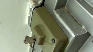 Mi Novio Llega del Trabajo y Me Masturba Hasta el Final