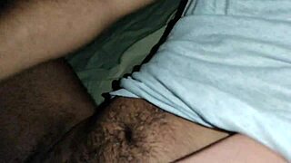 Di tengah malam ada gay sex yang panas banget