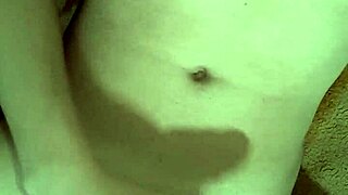 Magrinho gozando in a wild solo session with intense action