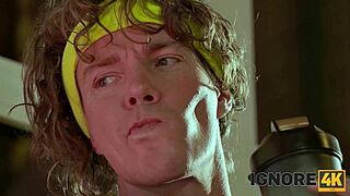 Putain, Ignore4k montre sa serrée et sa chaleur avec de gros seins et cul Tchèques ! 🔥