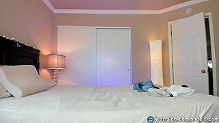 i love showing off my milf jess ryan sex toys