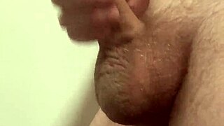 i am masturbating at work, feeling so horny, gonna cumshot