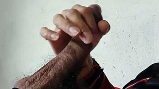 Haluan naida sinua isolla kovalla kyrvälläni