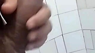 Yuri gaucho gives big cock cumshot as gift to fans. Bareback fucking with latina! 😍