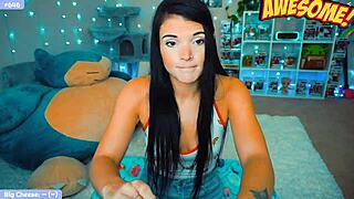 Watch this cute nerdy girl masturbating on webcam with toys.