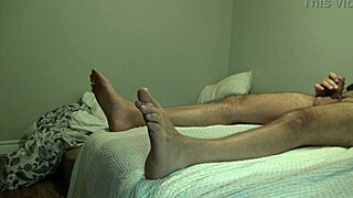 oh man, caught my pakistani stepmom while she was watchin me jerk