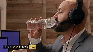 Kissa sins and bella rolland lick pussy on desk!