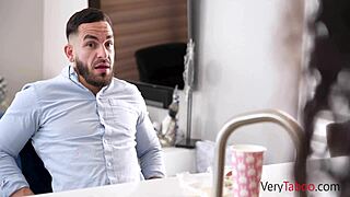 Grounded bang with curvy latina stepsis! How wild is this ride?