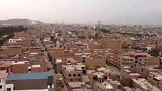 Peruano Picks Up Schoolgirl Prostitute in Mototaxi for Outdoor Sucking and Riding. She Takes It Deep in Uniform!