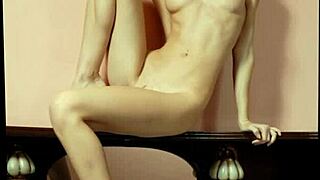 Modelz Beauty Tender Captures Stunning Elegance