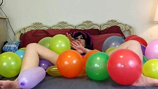 I love popping balloons during my pussy masturbation with toys and vibrator.