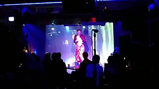 Hey, wanna watch my public breast milk pumping show outdoors today?