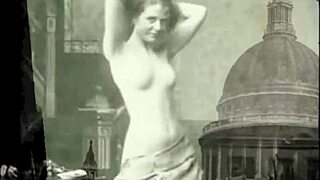 i’m obsessed with vintage cunnilingus, watching those hairy babes get licked