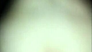 netflix and chill with tinder date 😏