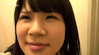 Asian Ami Ooya in Wild Handjob Action, Oh My God!