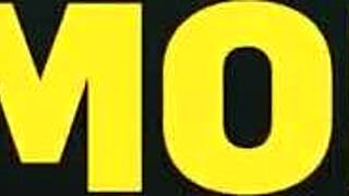 Man, I’m lovin’ this Amazon cosplay with a tall Latina babe. So hot!