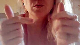 Gostosa Demais In Intriguing Dance Scene With Contrasts