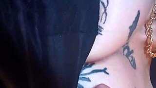 Huge Pussy Lips Masturbation Show