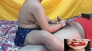 My Indian girlfriend gives me a footjob in the bath, it's so hot!