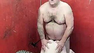 Chubby Girl Loves Old Man Taking Her Doggy to Climax