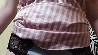 Elza Kom sniffs pussy in panties fetish