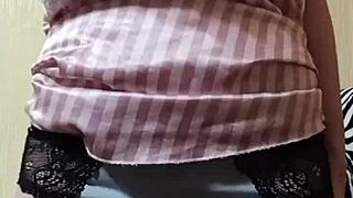 Elza Kom sniffs pussy in panties fetish