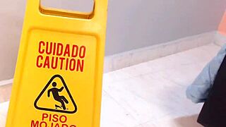 Spectacular Gerla Toys Shaved Pussy on Webcam