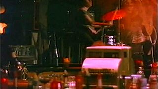 Blonde legend Lois Ayres shakes ass before stage banging