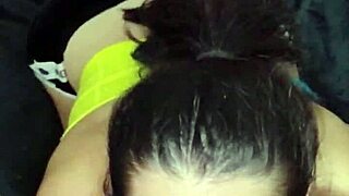 acabou de sair do banho e a white moon veio pra levar gozada na cara 😏