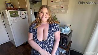 Fucking Lonely BBW Roomie in Close-Up Roleplay