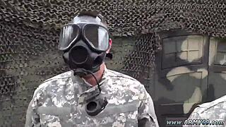 ग्लोरी होल पर पहली बार बेयर सूट में, रेकनिंग डे पर गे सेक्स तक