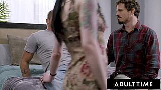 Anna de Ville relieves stress with intense session