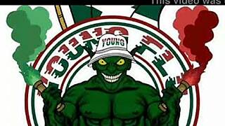 Neymar Enjoying A Gay Moment.