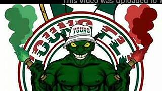 Neymar Enjoying A Gay Moment.