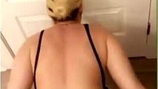 Lacy J Twerking Her Big Ass Like Crazy!