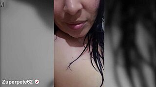 Ama De Casa Se Masturba En El Piso De Su Ducha Ella Es Muy Sexy Con Tetas Grandes
