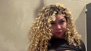 “Time stopped! Perverted therapist gives client a wild special treatment!”