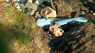 Beach voyeur catches teen 18+ quick fuck in public