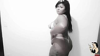 trailer: suellen santos masturbating in the bathroom