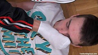 Hot Gay Stud Worships Feet Like Crazy! 🦶