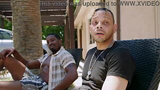 Giulia Diamond neemt beide pikken