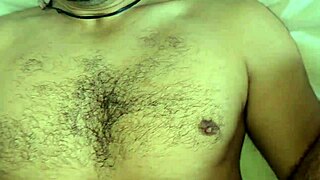 Homens Fazendo Sexo Entre Quatro Paredes in Raw Action