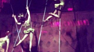 uhh, i can’t stop starin’ at this vintage erotic cartoon... so hot!