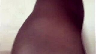 twerking on that vib-dildo