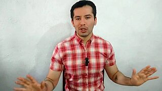 Supervizor căsătorit penetrează angajată fără prezervativ în toaletele fabricii în tura de noapte