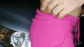 Amanda Got Horny and Offered Her Pussy in the Garage