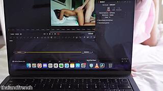 18 years old asian amateur try to deepthroat for the first time