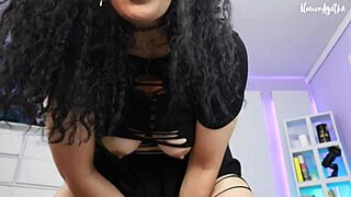 Latina masturbates to orgasm in miniskirt!